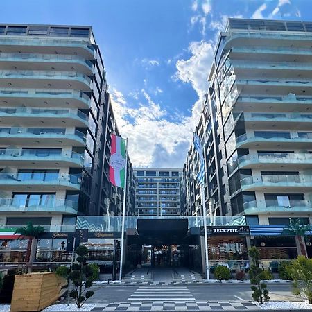 Seaview Deluxe Double Studio - Beachfront Resort Năvodari المظهر الخارجي الصورة
