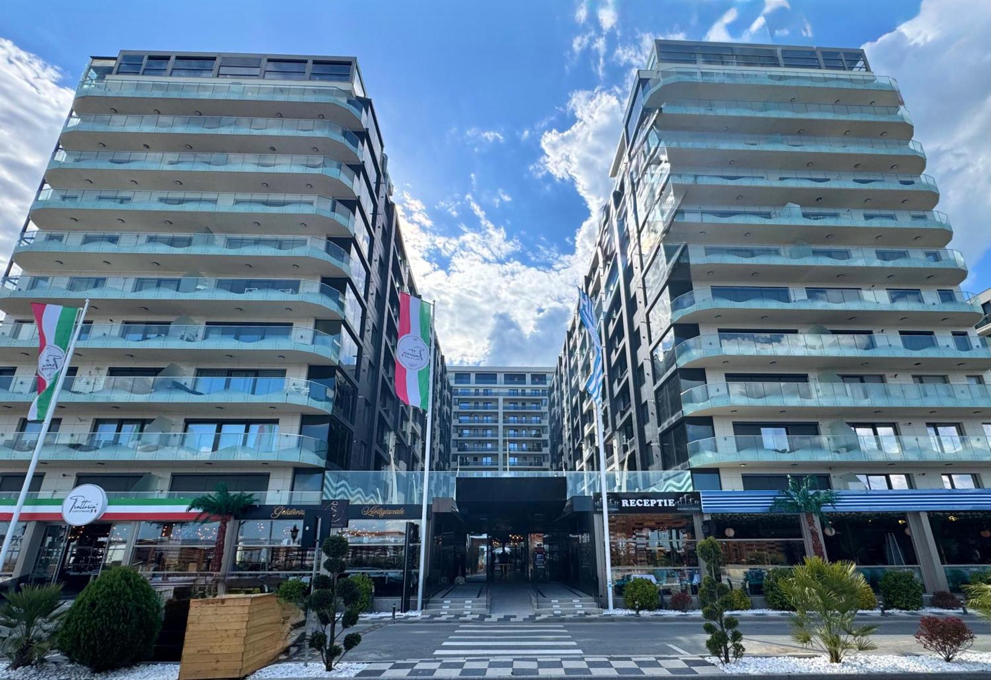 Seaview Deluxe Double Studio - Beachfront Resort Năvodari المظهر الخارجي الصورة